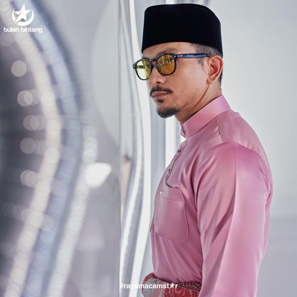 Raya macam star dengan Bulan Bintang